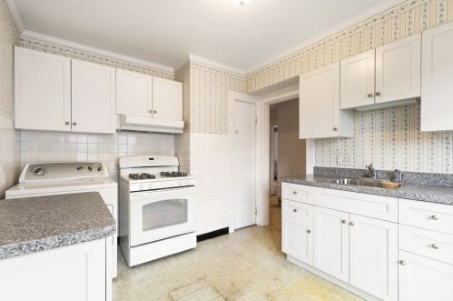 13 Edith St, Arlington MA 02474-8820 exterior