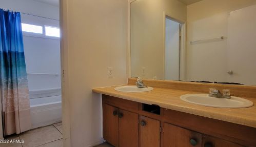 7928 Earll Dr, Phoenix AZ 85013-4314 exterior