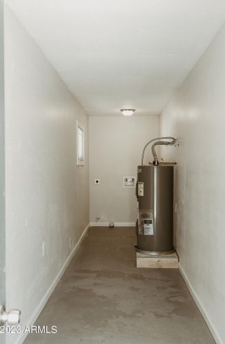 2221 27th St, Phoenix AZ 85008-4924 exterior