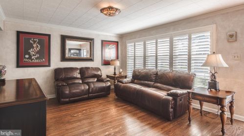 1 Beech Pl, West Deptford NJ 08096-3301 exterior