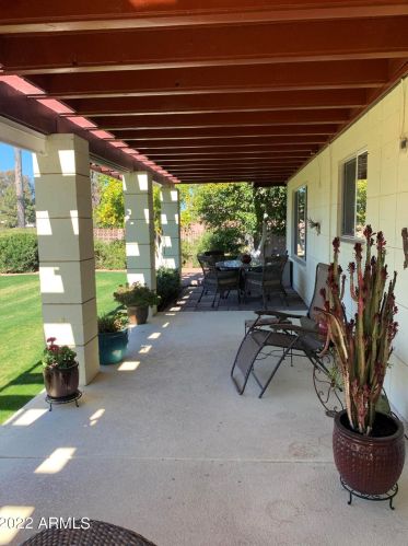 14052 Canterbury Dr, Phoenix AZ 85023-6211 exterior