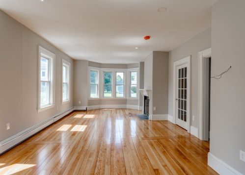 8 Latisquama Rd, Southborough MA 01772-1606 exterior