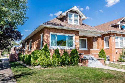 1248 Wisconsin Ave, Forest View, IL 60402-1061