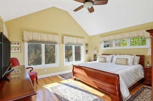 28 Raynor Dr, Hingham MA 02043-4882 exterior