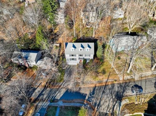 76 Lewis St, Newton MA 02458-1840 exterior