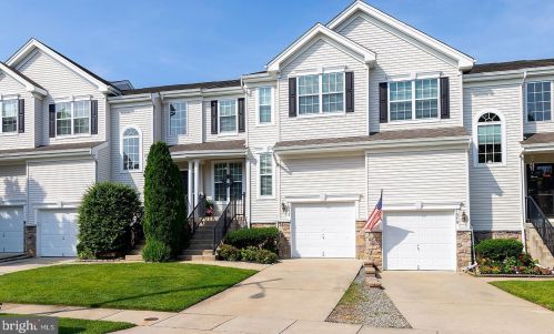 1077 Buckingham Dr, West Deptford, NJ 08086-3811