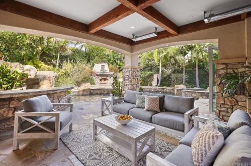 17 Buellton, Irvine CA 92602-2032 exterior