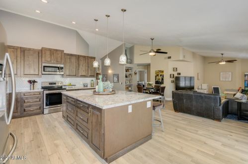 4302 Acoma Dr, Phoenix AZ 85032-4855 exterior