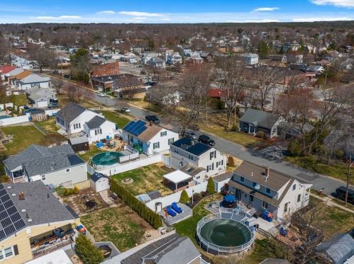 19 Mary St, New Bedford MA 02745-5523 exterior