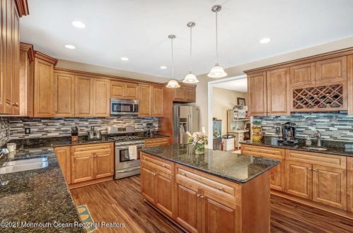 438 Freehold Rd, Jackson Twp NJ 08527-4631 exterior