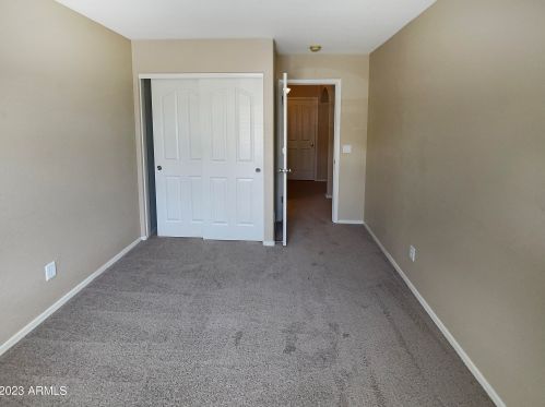 5730 27 Dr, Phoenix AZ 85045-4200 exterior