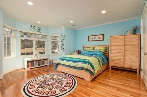 208 Vly Rd, Needham MA 02492-4720 exterior