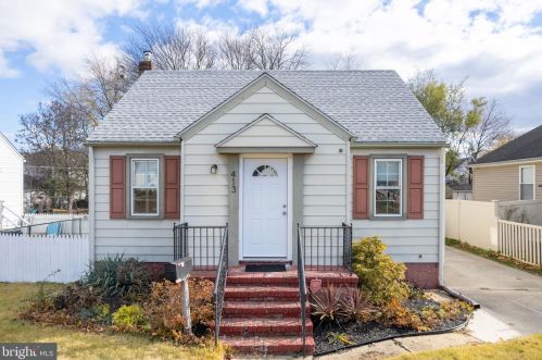 413 Beacon Ave, West Deptford NJ  08066-1152 exterior