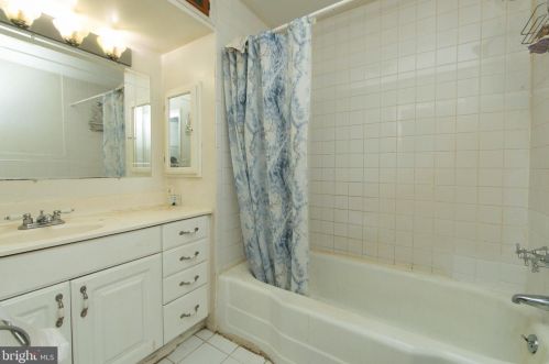 1909 Pt Pleasant Ave, West Deptford NJ 08096-4325 exterior