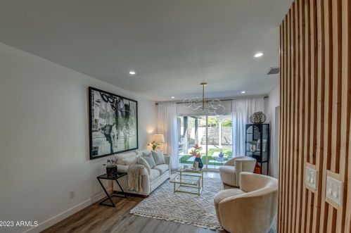 4043 44th Pl, Phoenix AZ  85018-5401 exterior