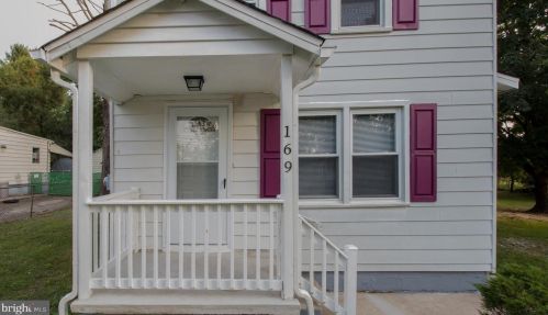 169 Columbia Ave, West Deptford, NJ 08086-3111
