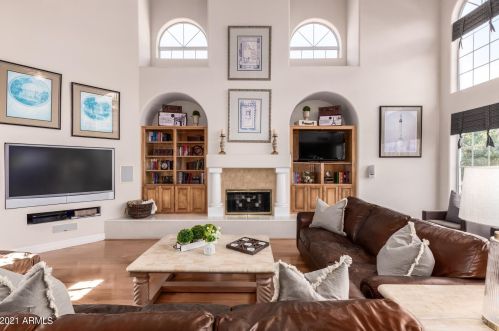 14828 15th Ave, Phoenix AZ 85015-3806 exterior