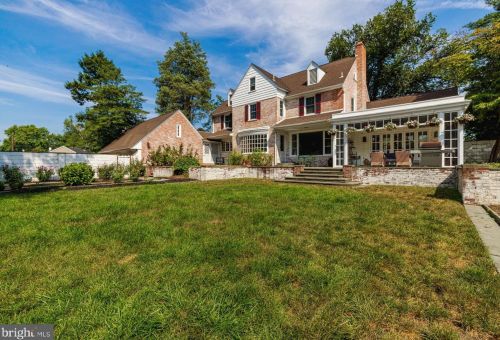 605 Delaware St, West Deptford NJ  08096-1576 exterior