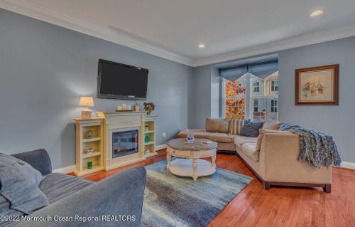 136 Kyle Dr, Tinton Falls NJ  07712-7537 exterior