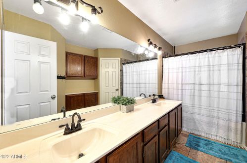 19429 35 Pl, Phoenix AZ 85028-3938 exterior