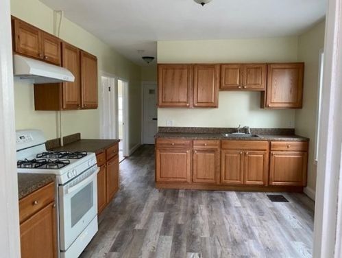 140 Bow St, Everett, MA 02149-3326