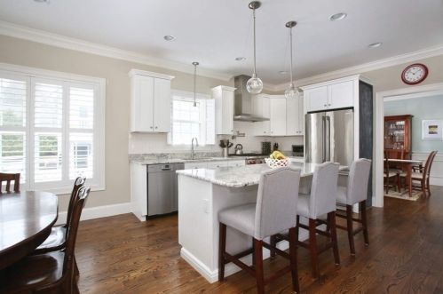 34 Ripley St, Newton MA 02459-2207 exterior