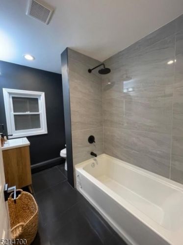 46 Edgewood Rd, Skyline Lakes NJ 07456-1911 exterior