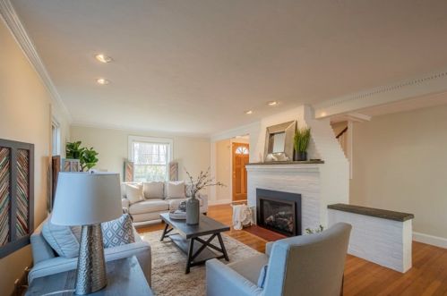 544 Quinobequin Rd, Newton MA 02468-2129 exterior