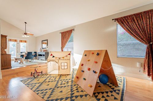 1368 Desert Flower Ln, Phoenix AZ  85048-5928 exterior