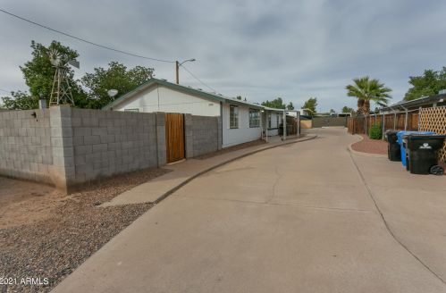 2102 Fairmount Ave, Phoenix AZ 85015-5306 exterior