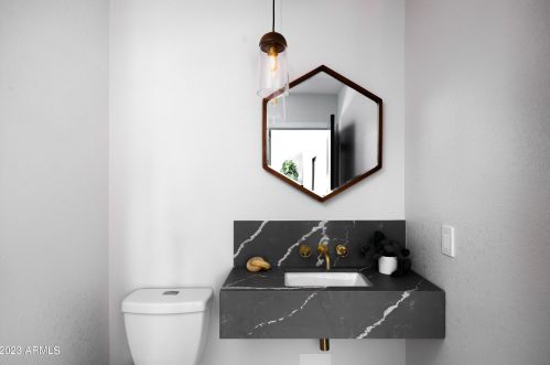 4115 Catalina Dr, Phoenix AZ 85015-6024 exterior