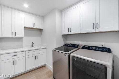 11617 37th Pl, Phoenix AZ  85028-2130 exterior