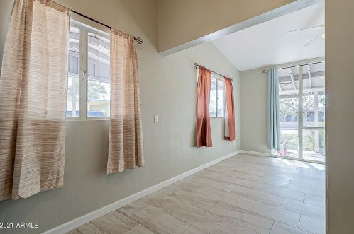 1817 38 Dr, Phoenix AZ 85053-5407 exterior