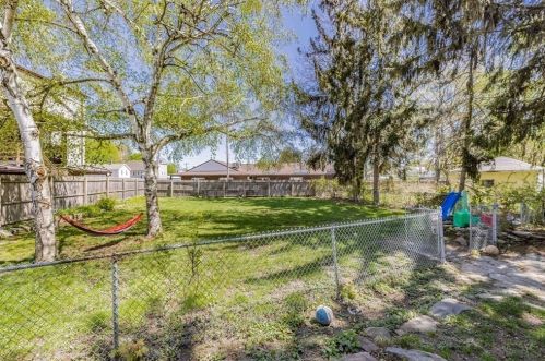 89 Mechanic St, Montgomery MA 01085-3073 exterior