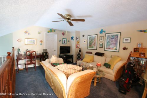 2 Boise Ct, Tinton Falls NJ 07712-3167 exterior