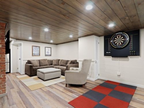 64 Fair Oaks Park, Needham MA 02492-3104 exterior