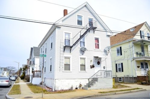 219 St, New Bedford MA 02740-4133 exterior