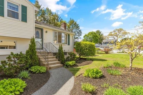 4 Reed St, Burlington, MA 01803-3663
