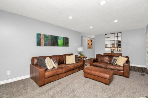 1716 Paulista Way, Sandy UT 84093-6847 exterior