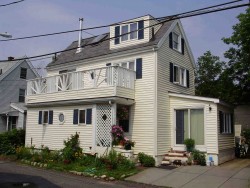 7 Quirk Ct, Newton, MA 02458-1224