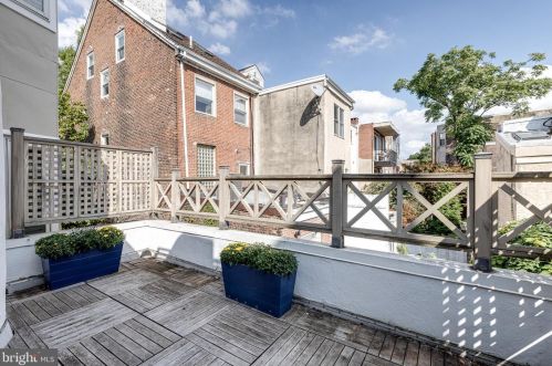 335 6 St, Philadelphia PA 19140-4560 exterior