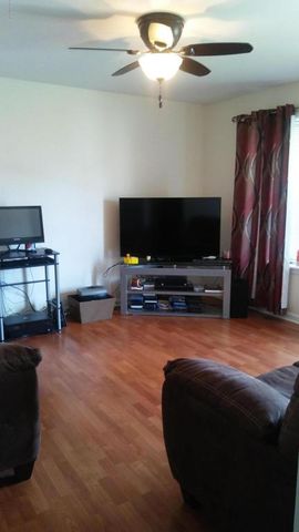 4530 Sunset Cir, Louisville KY  40216-3578 exterior