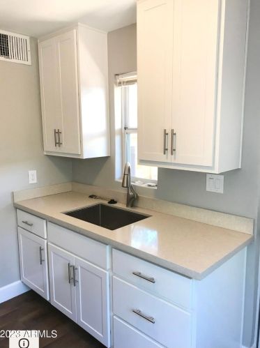 2236 28th Pl, Phoenix AZ  85008-2810 exterior