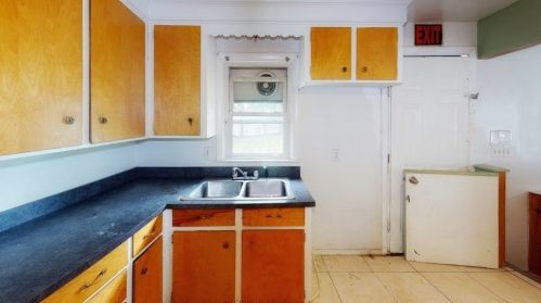 17 Butler St, Worcester MA 01607-1312 exterior