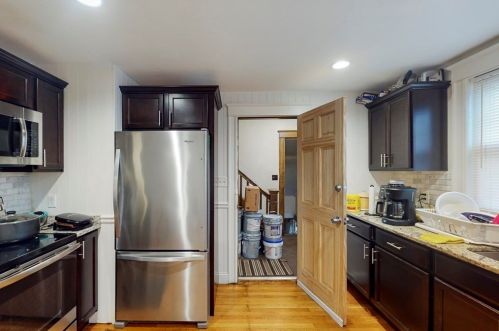 22 Collins St, Peabody MA 01960-1971 exterior