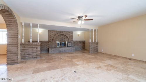 2136 Bethany Home Rd, Phoenix AZ 85015-1938 exterior