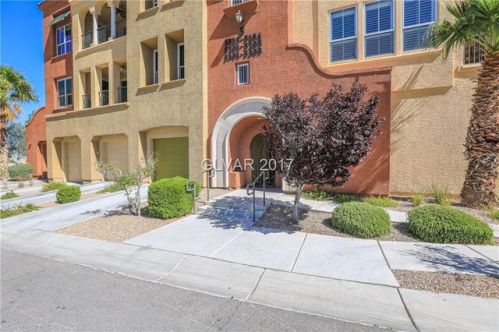 2555 Hampton Rd, Henderson NV  10205-7167 exterior