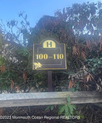 102 Tower Hill Dr, Tinton Falls NJ  07701-2416 exterior