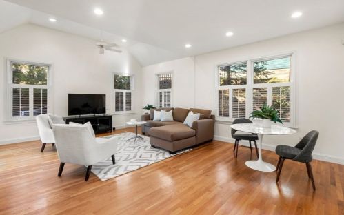 76 Lewis St, Newton MA 02458-1840 exterior