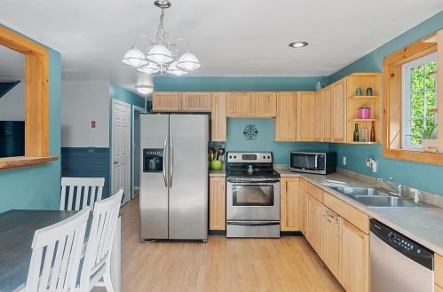 540 Royalston Rd, Royalston MA 01331-9401 exterior